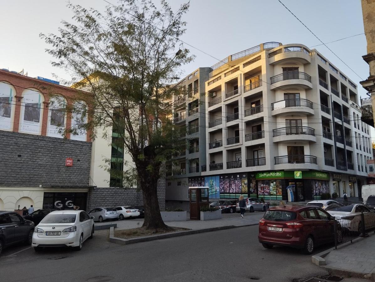 Apartamento House Number 1 In Kutaisi Exterior foto